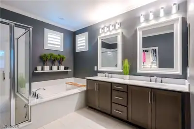 108 Verde Rosa Drive Primary Bathroom