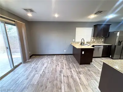 9954 Morpeth Street Kitchen