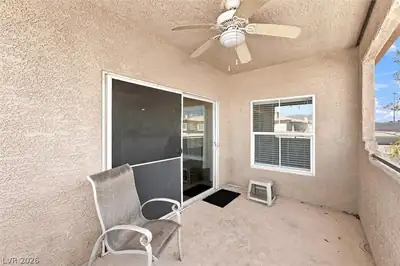 6913 Cobre Azul Avenue 201 Patio