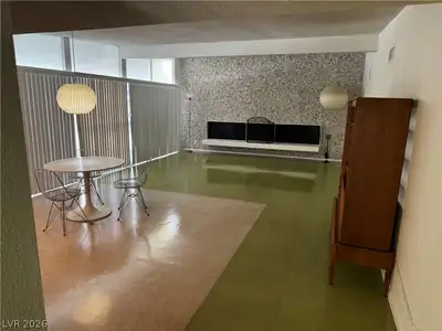 3328 Seneca Drive Living Room