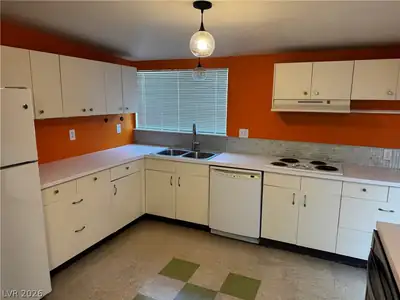 3328 Seneca Drive Kitchen