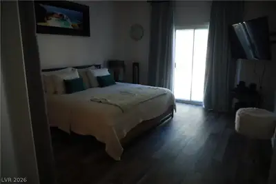 7824 Menelaus Avenue Bedroom