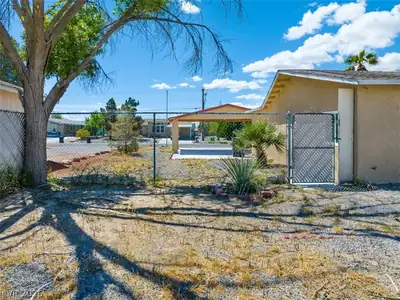 510 East Simkins Road Yard