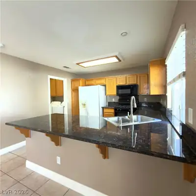 4434 Honeybrook Court Kitchen