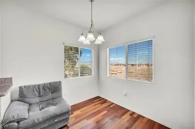 1050 East Cactus Avenue 2088 Dining Area