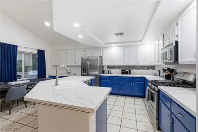 2838 Via Stella Street Kitchen