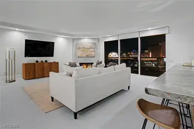 2877 Paradise Road 2102, Las Vegas, NV 89109 Living Room