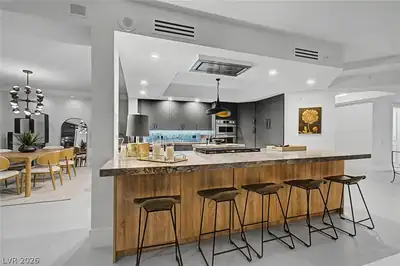 2877 Paradise Road 2102, Las Vegas, NV 89109 Kitchen