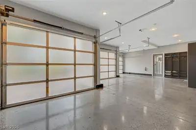 2111 Edgewood Avenue Garage