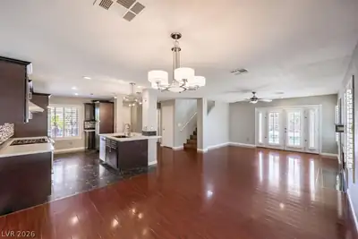 7661 Damascus Avenue Dining Area