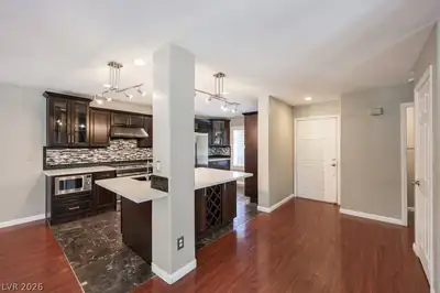 7661 Damascus Avenue Kitchen