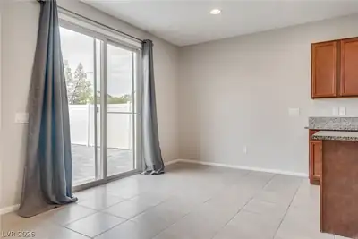 126 Pivot Avenue Dining Area
