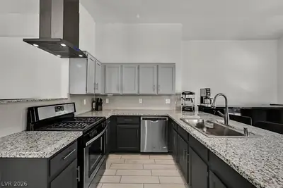 7008 Overhill Avenue Kitchen