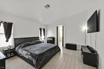7008 Overhill Avenue Primary Bedroom