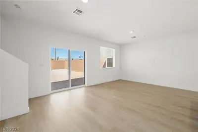 9561 Sagebrush Grove Street Living Room