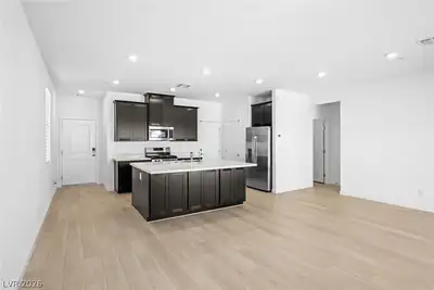 9561 Sagebrush Grove Street Kitchen