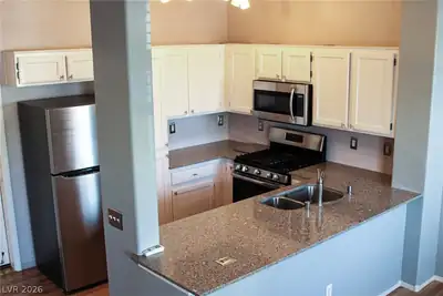 1347 Silver Sierra Street Kitchen