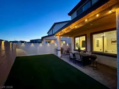1647 Sandia Rock Avenue Yard