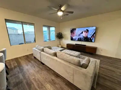 1647 Sandia Rock Avenue Living Room