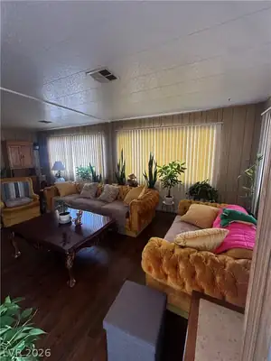 5073 Ridge Avenue Las Vegas, NV 89103