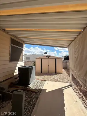 5073 Ridge Avenue Patio