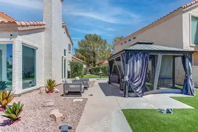 8953 Diamond Falls Drive Patio