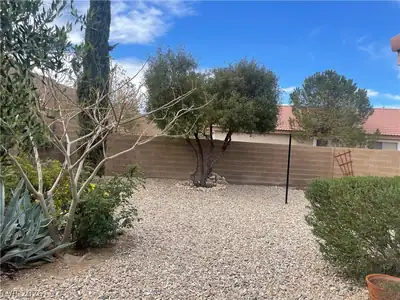 10971 Civiletti Street Yard