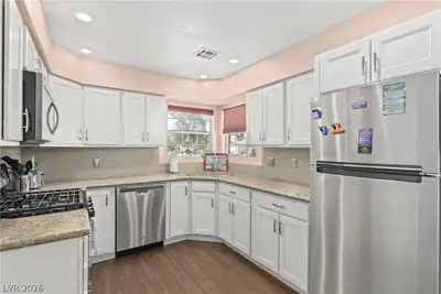 5612 Port Barrington Way Kitchen