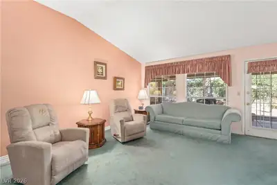 5612 Port Barrington Way Living Room