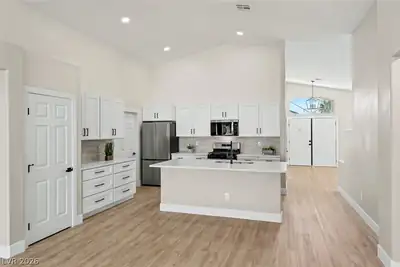 2734 Enchanted Isle Street Kitchen