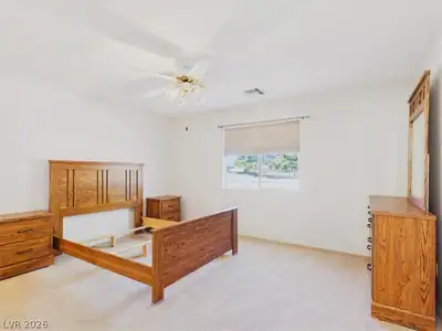 350 East Calvada Boulevard Bedroom