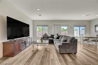 6545 Cinnamon Hazelnut Street 