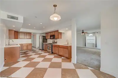 8716 Nautical Bay Lane Kitchen