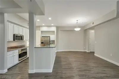 50 East Serene Avenue 315 Dining Area