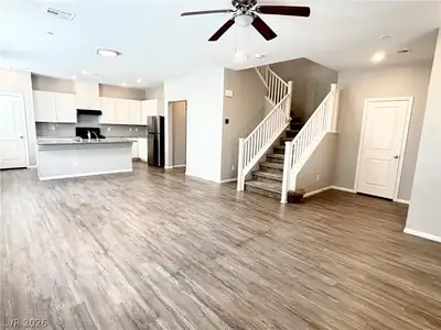 2850 Alenga Street Living Room