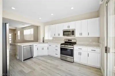 10921 Calistoga Springs Court Kitchen