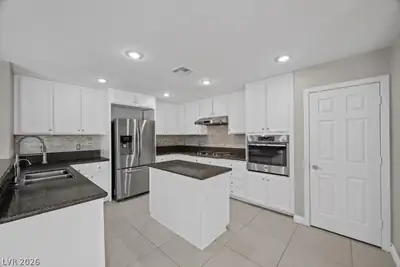 440 Baldur Run Street Kitchen