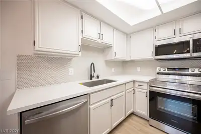 5355 Rod Court 104 Kitchen