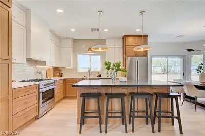 10600 Olivebranch Avenue Kitchen