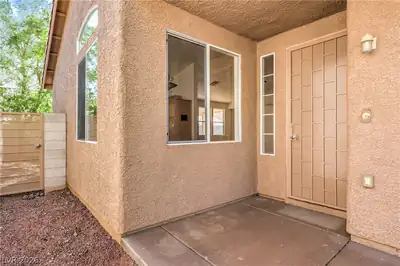 202 Twin Creek Street Entry