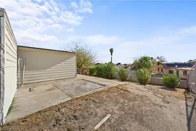 2608 Englestad Street Yard