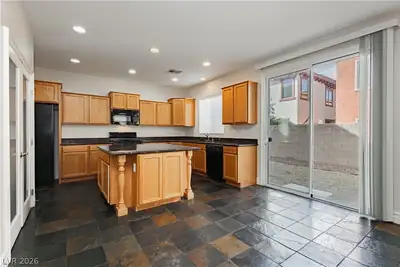 178 Castle Course Avenue Kitchen