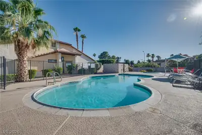 5242 Dickens Drive Pool