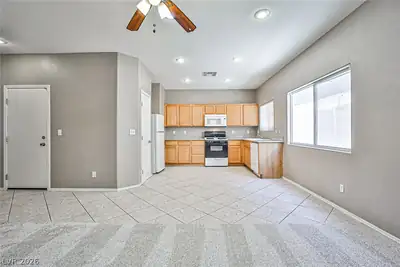 9911 Concho River Avenue Kitchen