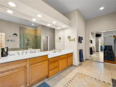 2404 Quartz Peak Street Primary Bathroom