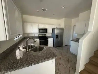 3194 Castle Canyon Avenue Kitchen