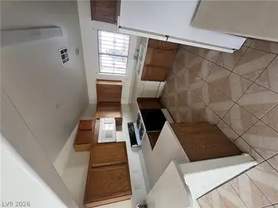825 Hyattsville Street Kitchen