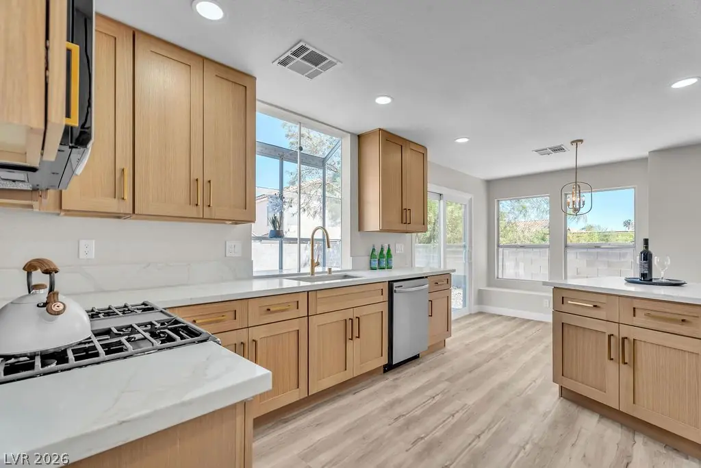 1914 Pintura Circle, North Las Vegas, NV 89031