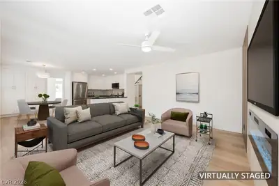 3415 Evening Sun Drive Living Room