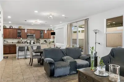 4605 Fragrant Street Living Room